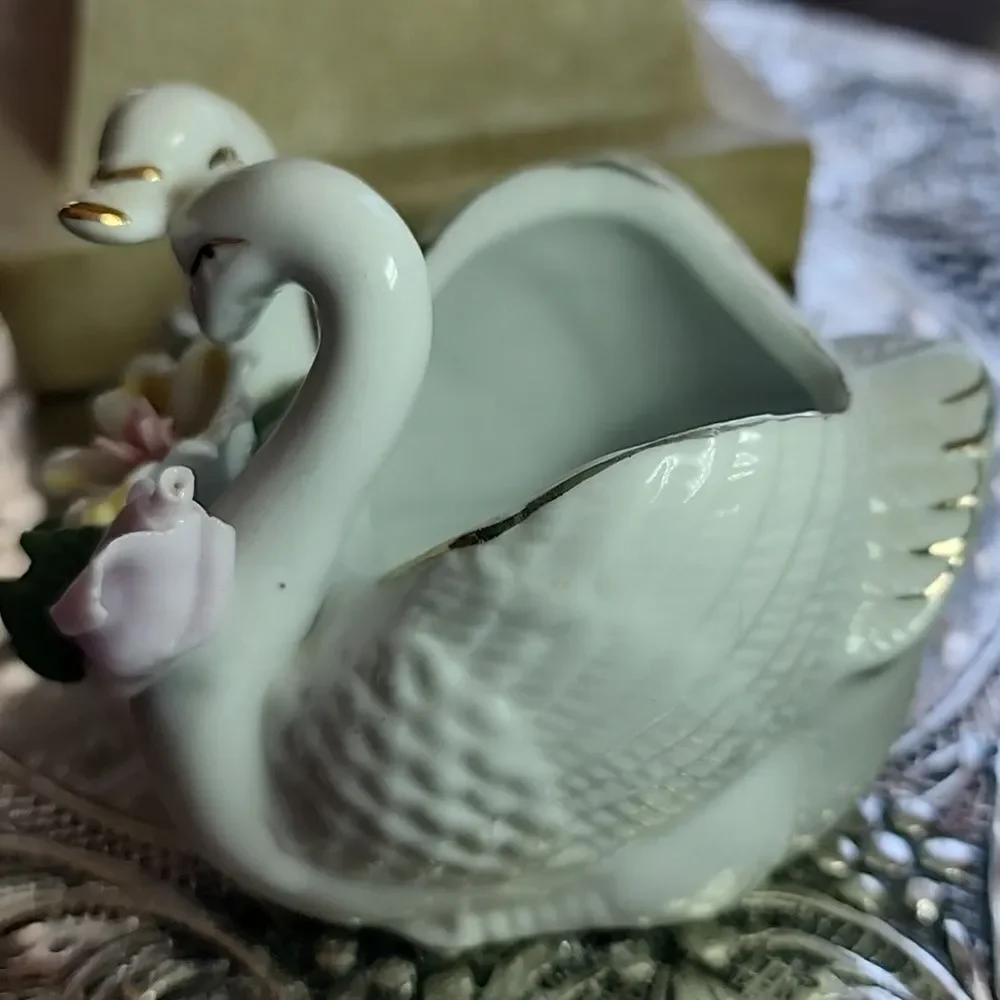 Lovely Vintage Swan Couple Trinket Dish Coquette